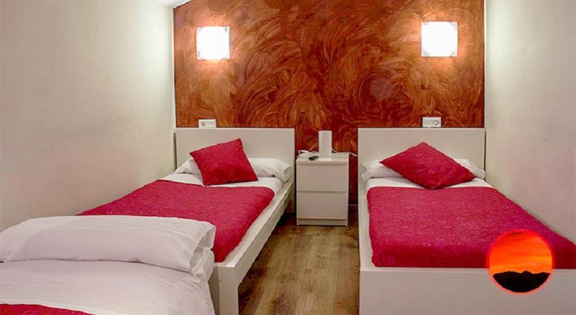 Hostal Iguer Аиса Экстерьер фото